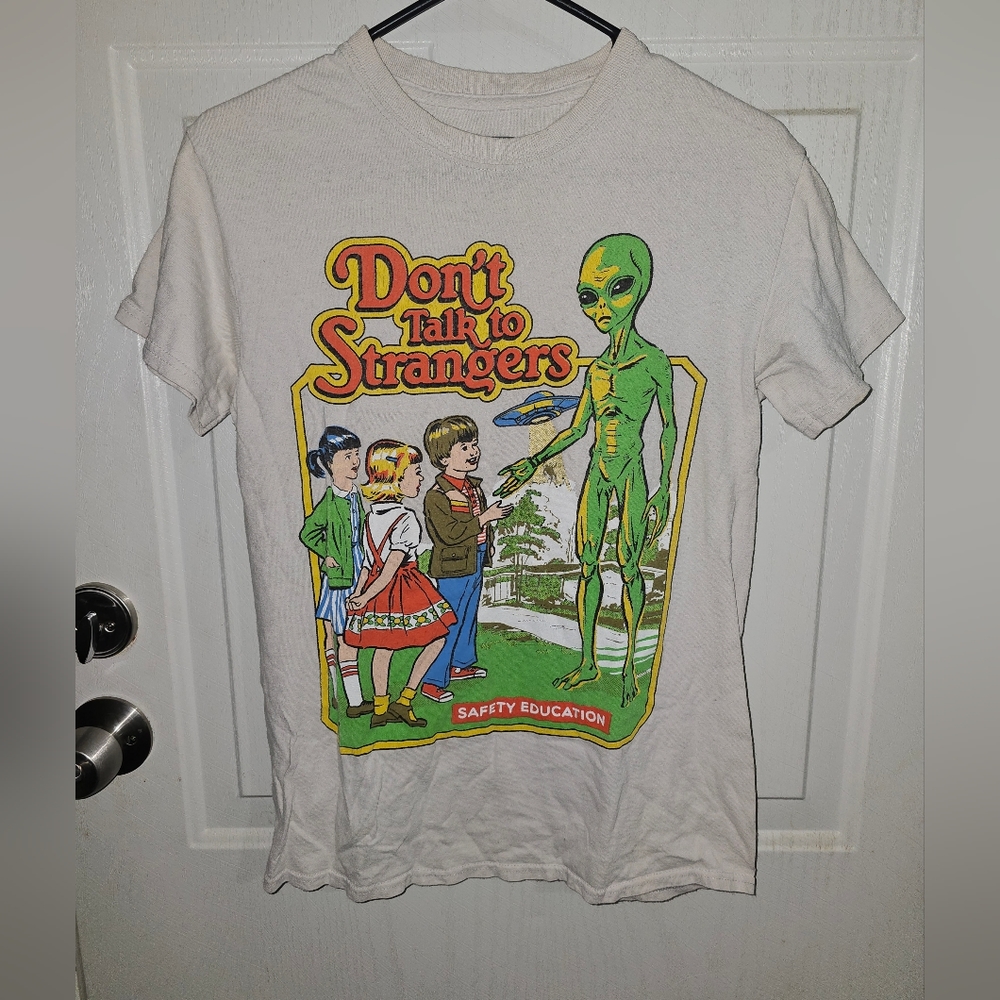 Steven Rhodes don't talk to strangers tee